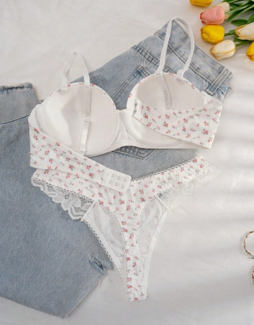 Conjunto Premium Cottage Florale – Sutiã Frente-Única Push-Up e Calcinha Tanga