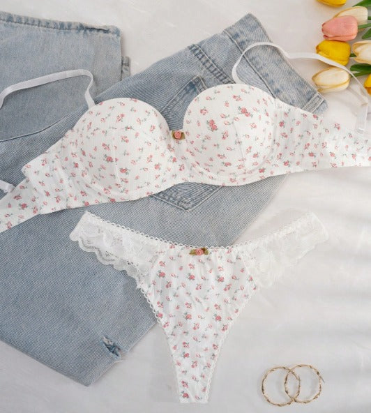 Conjunto Premium Cottage Florale – Sutiã Frente-Única Push-Up e Calcinha Tanga